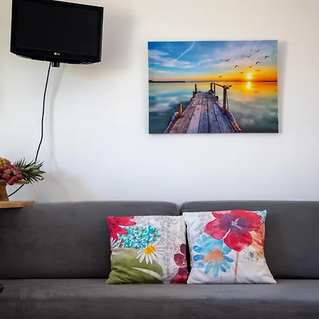 Stefanie Apartment